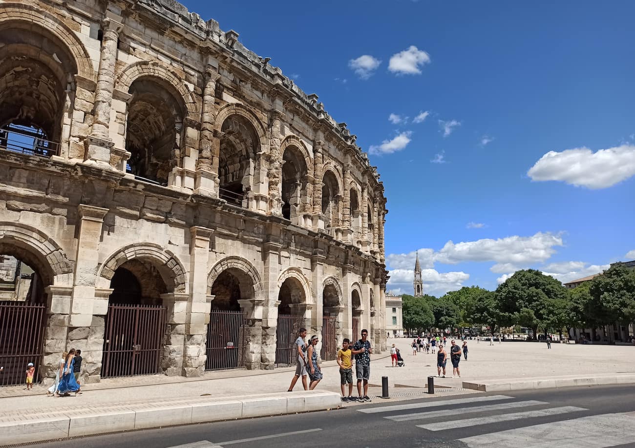 Nîmes