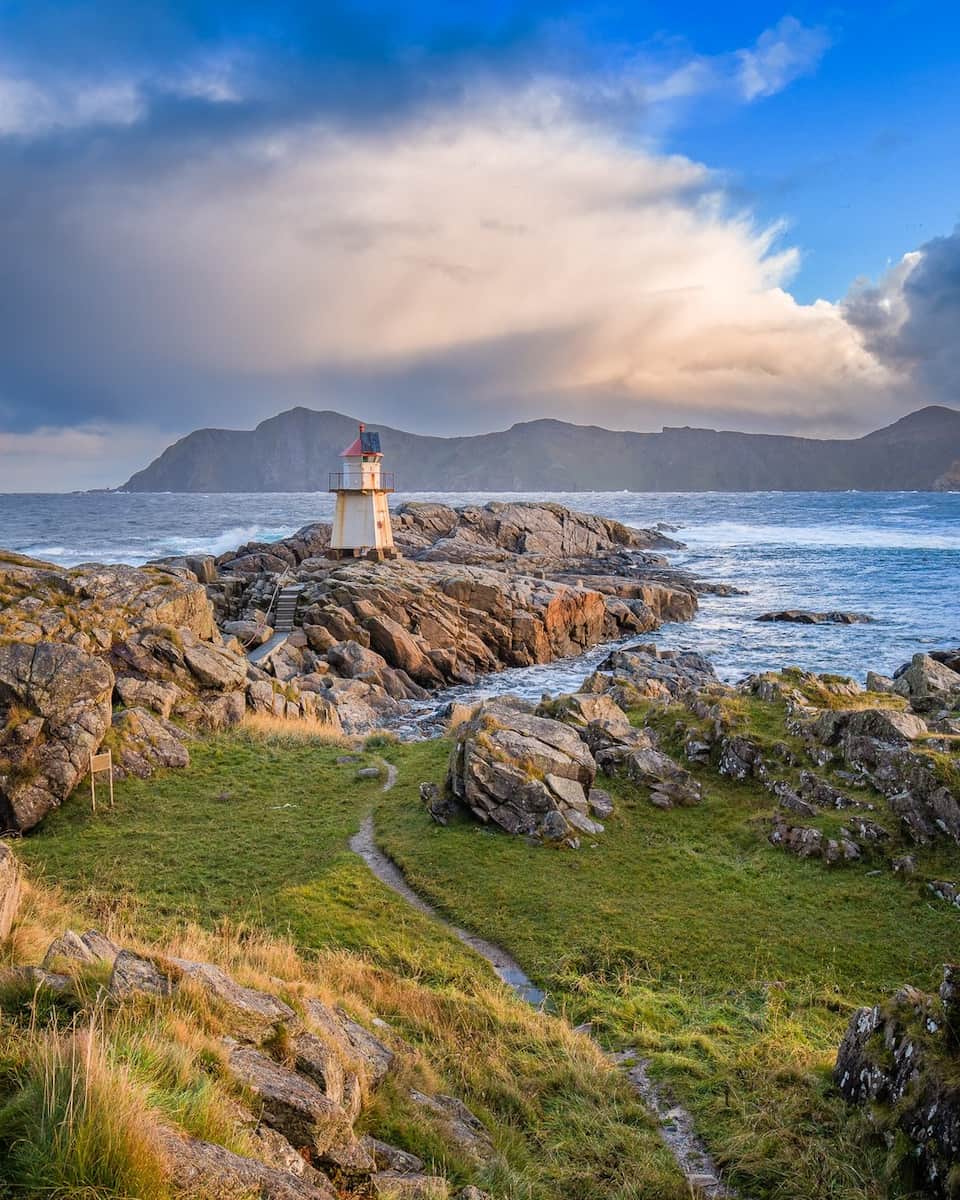 Coastal Trail to Kvalsvik