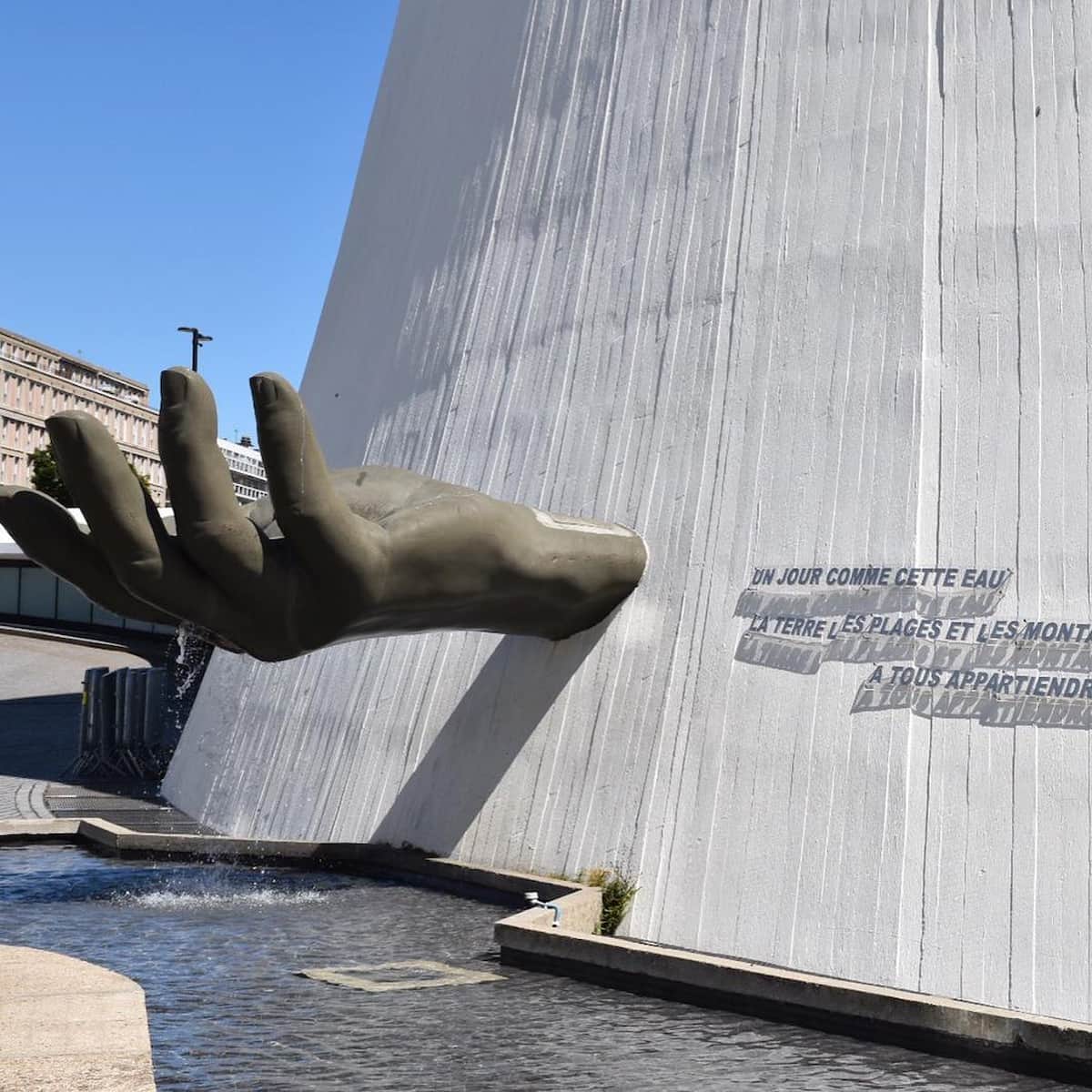 Bibliothèque Oscar Niemeyer