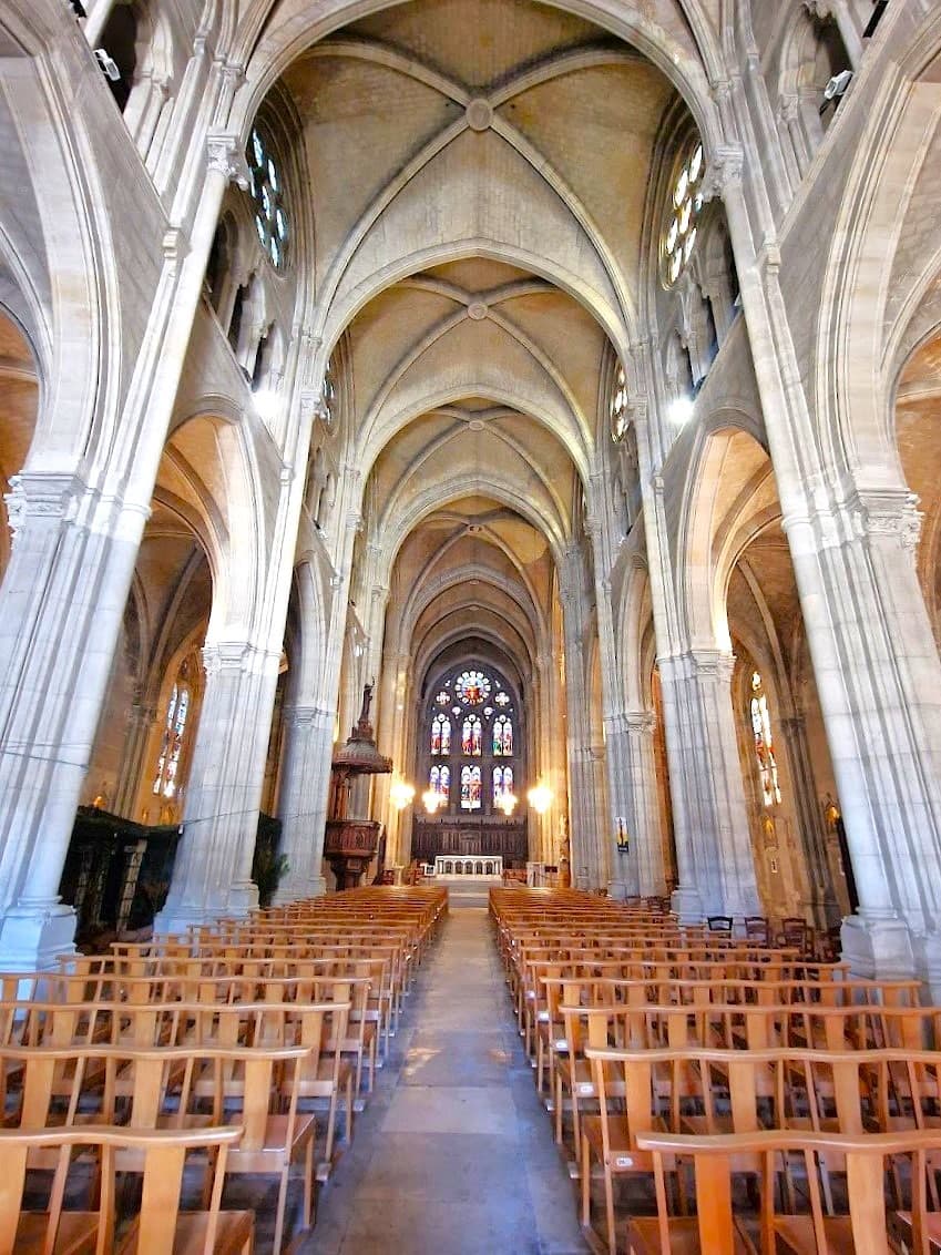 Inside of Cathédrale Notre Dame et Saint Castor