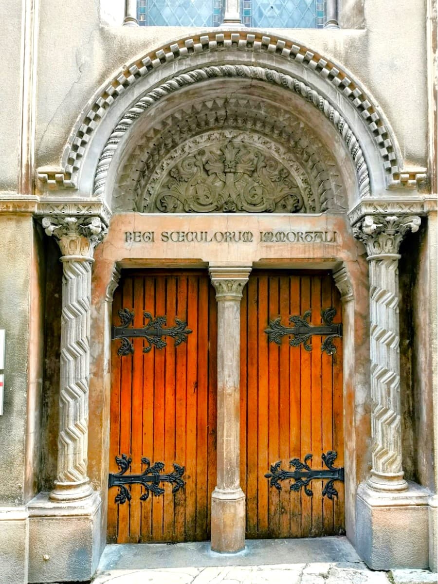 Cathédrale Notre Dame et Saint Castor, Nîmes