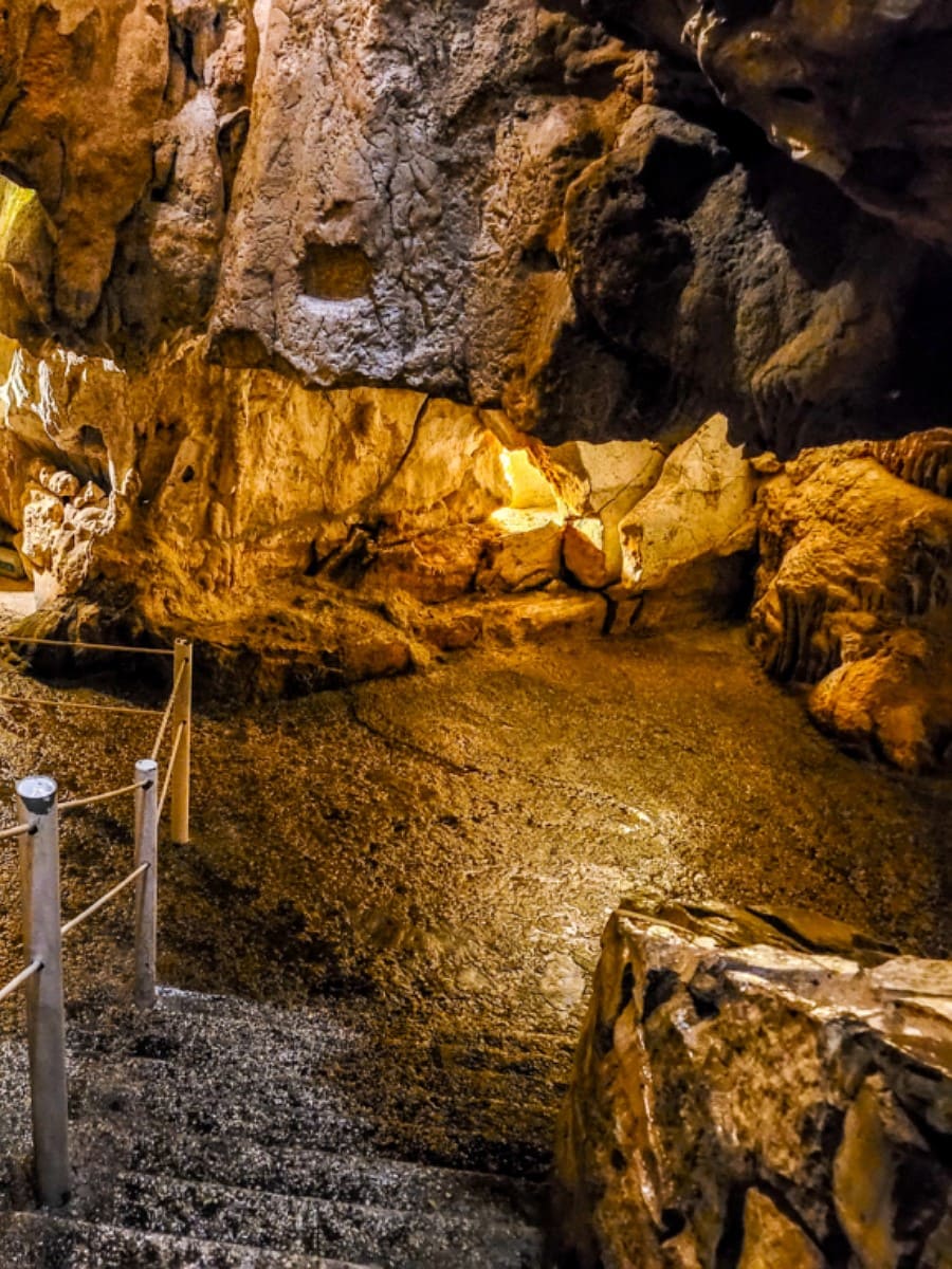 Grutas da Moeda, Fatima