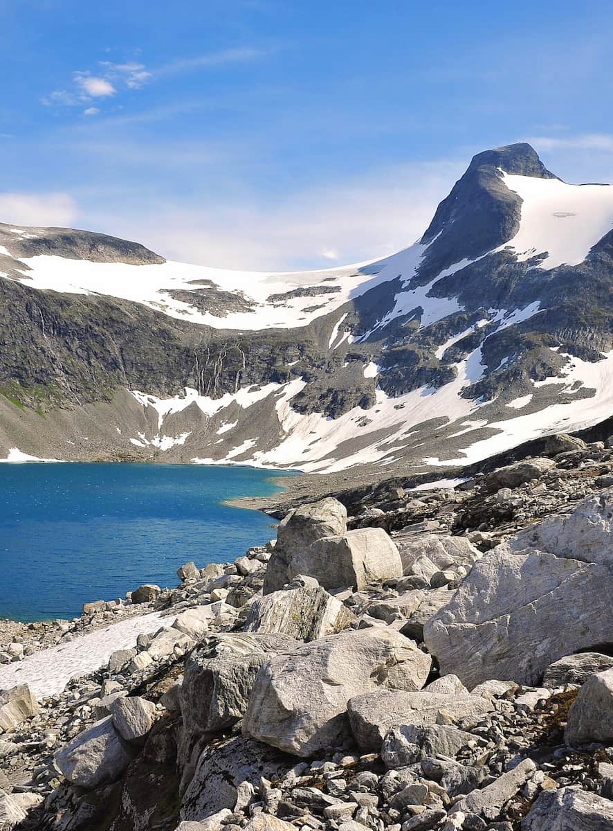 Kjenndalstova mountain, Olden