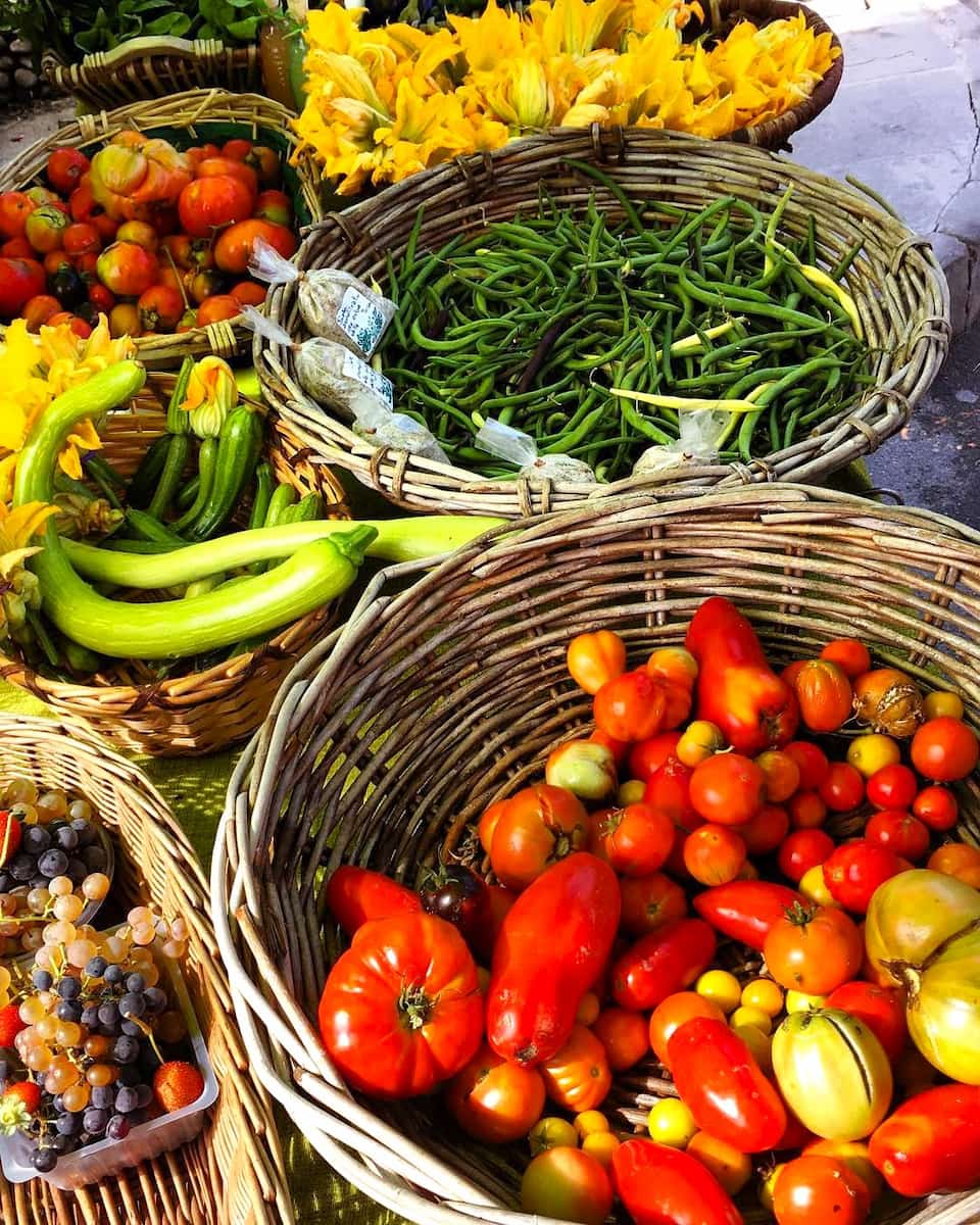 Monterosso Market Browsing