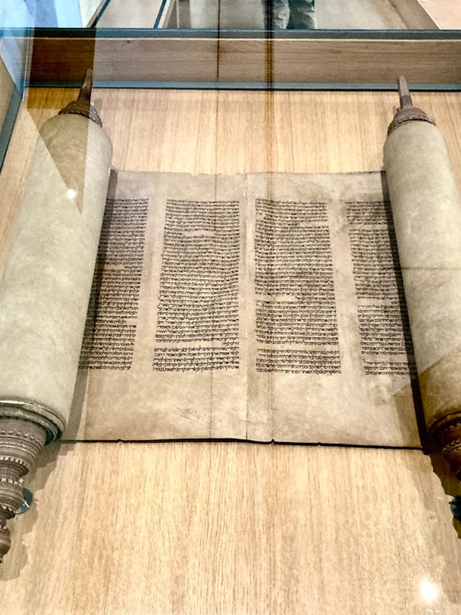 Inside of Musée d'art et d'histoire du Judaïsme, Le Marais