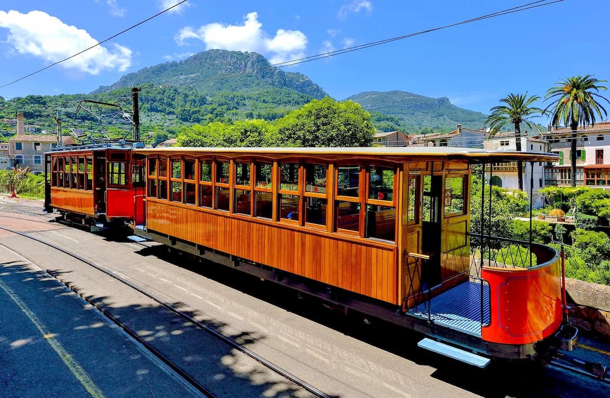 Palma-to-Soller Vintage Train