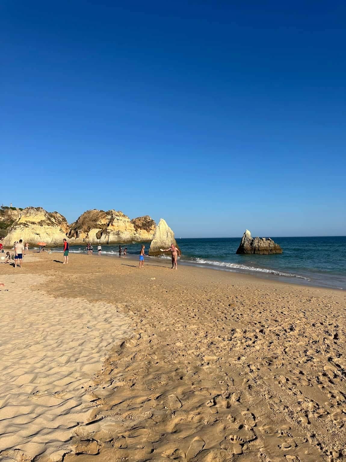 Praia dos Três Irmãos, Portimao
