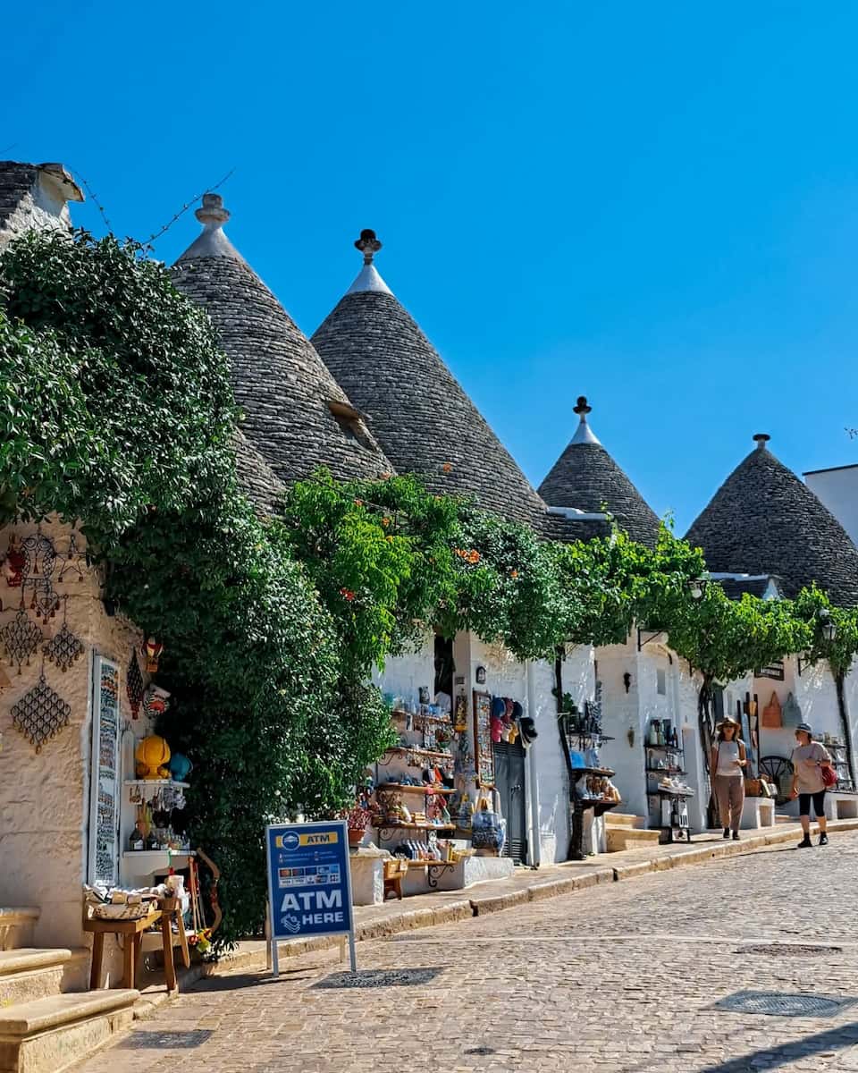 Rione Monti, Alberobello, Italy