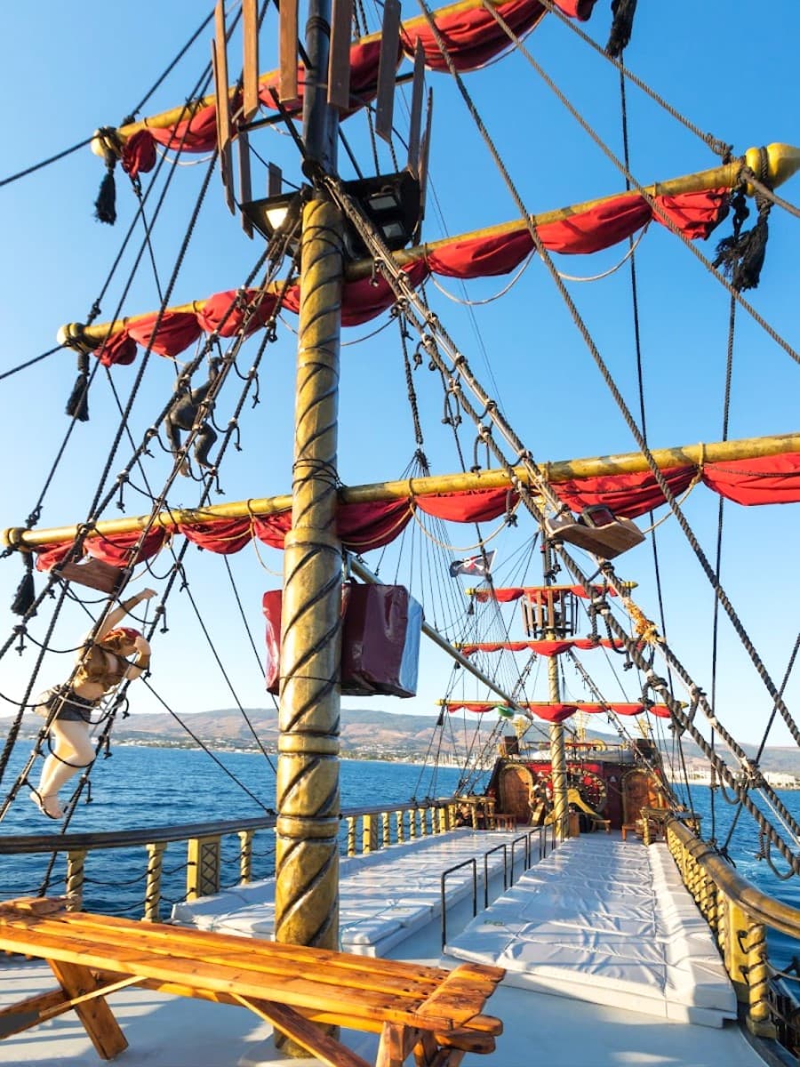 The Pirates of Kos, Kos Town