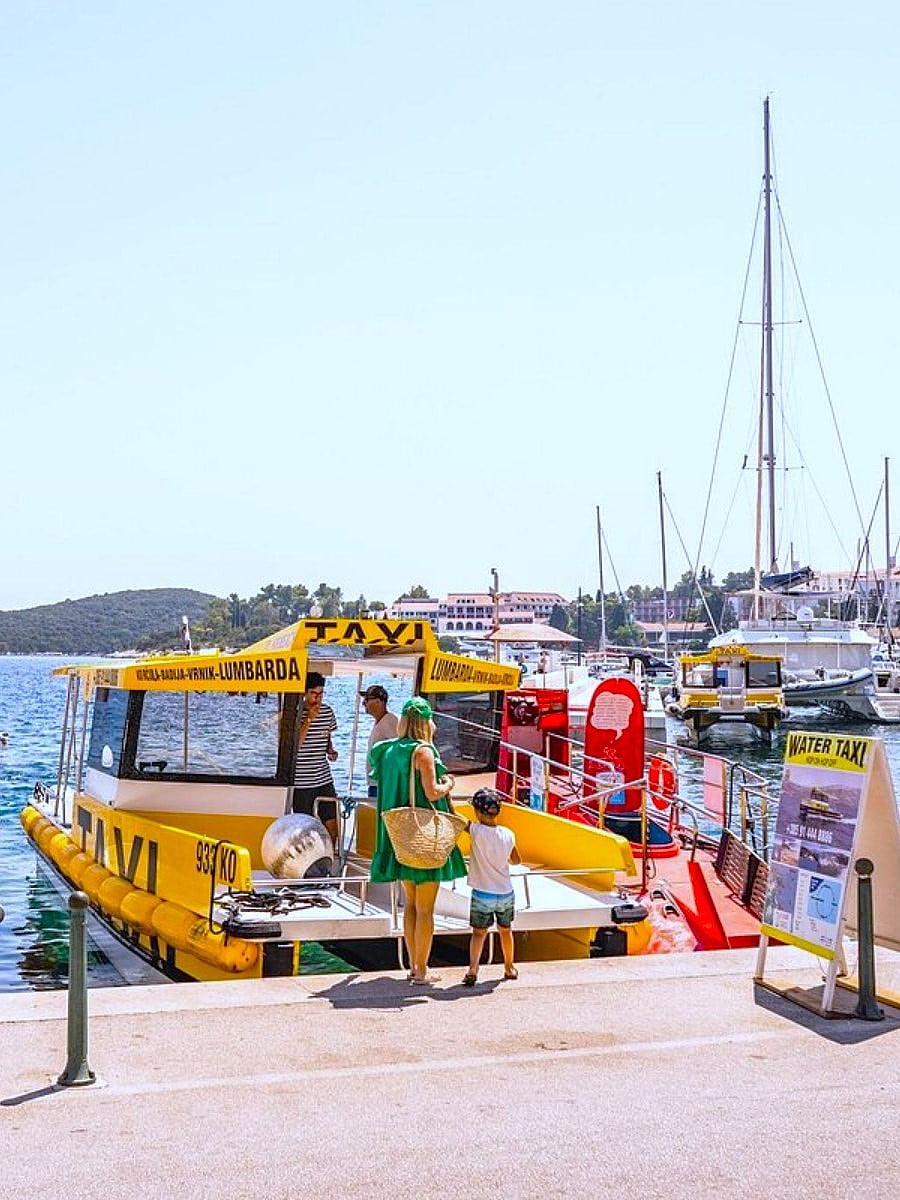 Water Taxi, Trogir