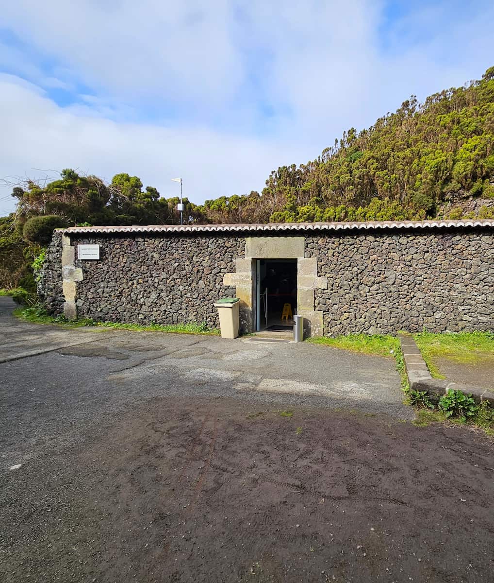 Algar do Carvão, Portugal