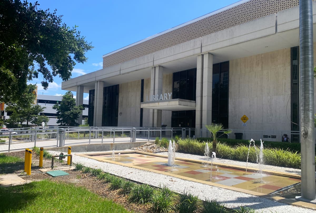 Hillsborough County Public Library, Tampa