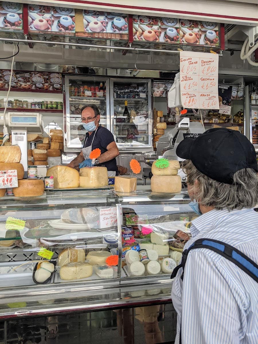 Mercato del Sabato, Ostuni, Puglia