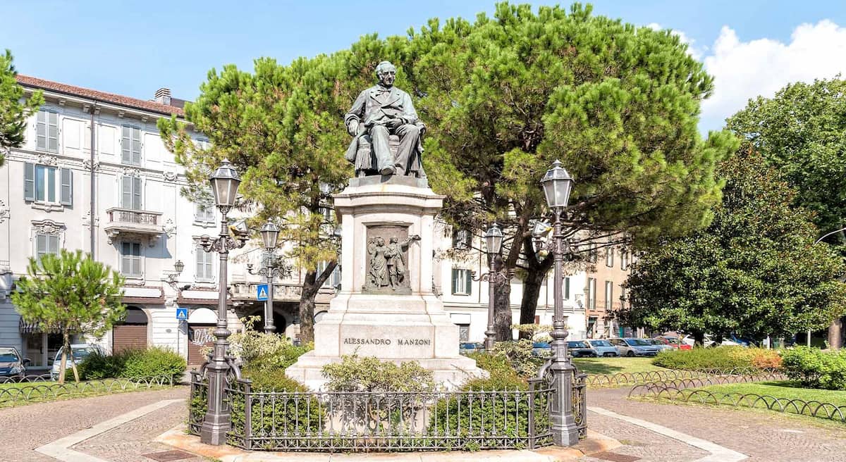 Monument of Manzoni Lecco