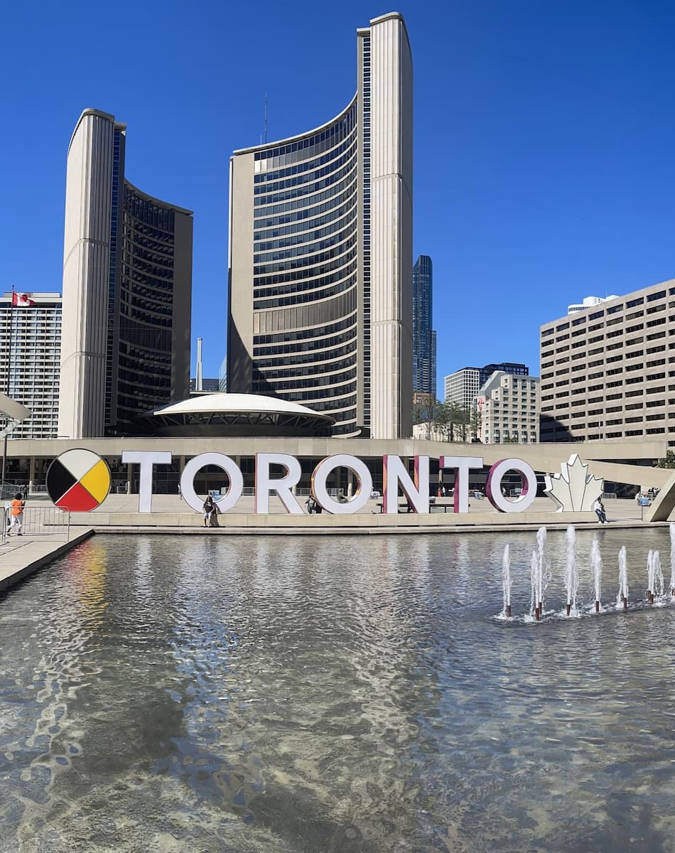 Nathan Phillips Square, Toronto