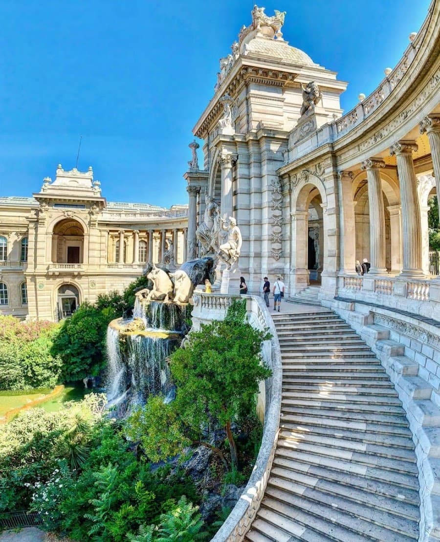 Palais Longchamp, Provence