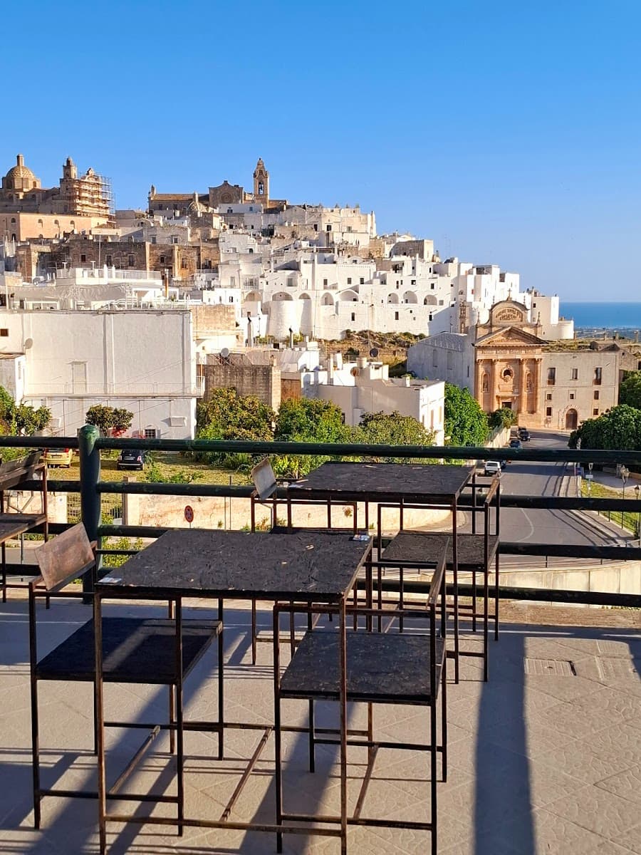 Piazzetta Martiri delle Foibe, Puglia