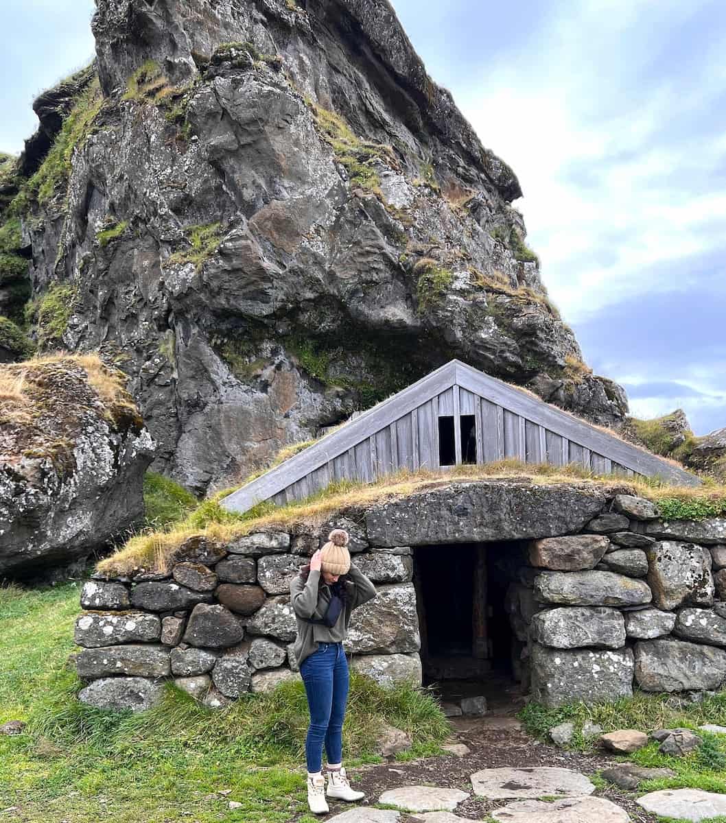 Rutshellir Caves, Vik