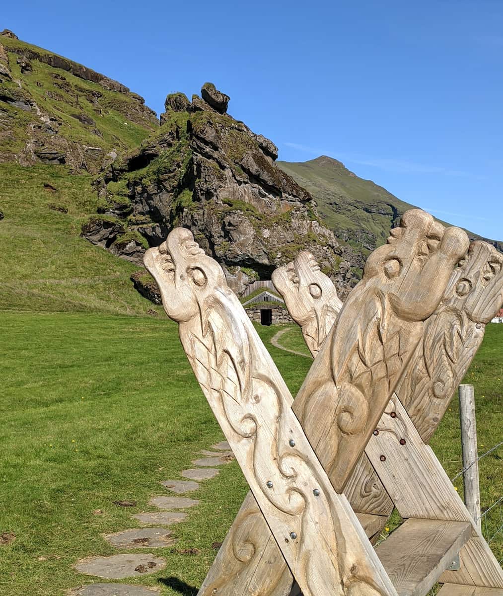 Rutshellir Caves, Vik