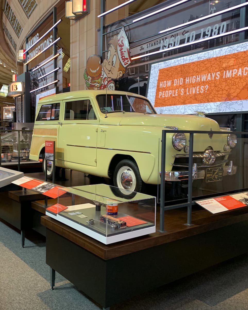 Cincinnati Museum, Center