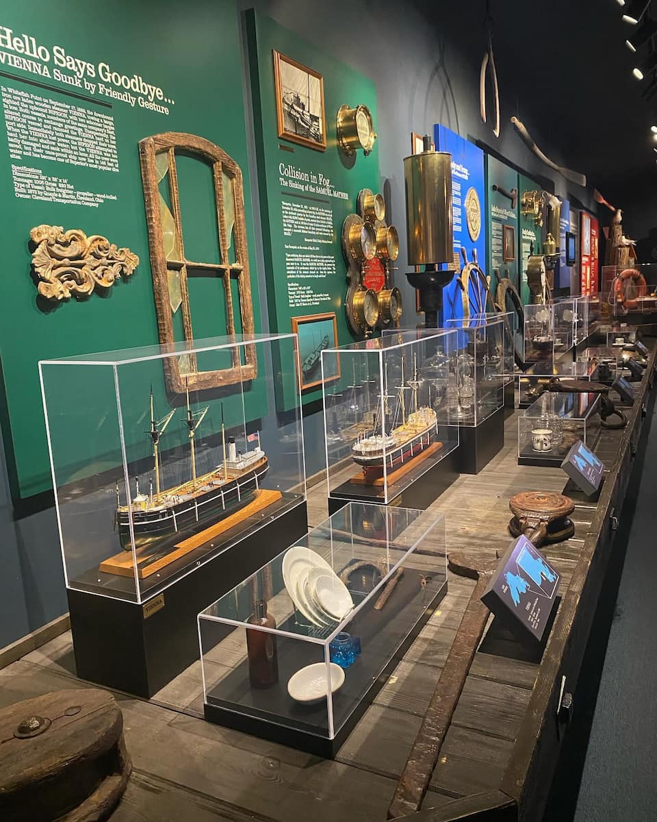 Great Lakes Shipwreck Museum, Michigan