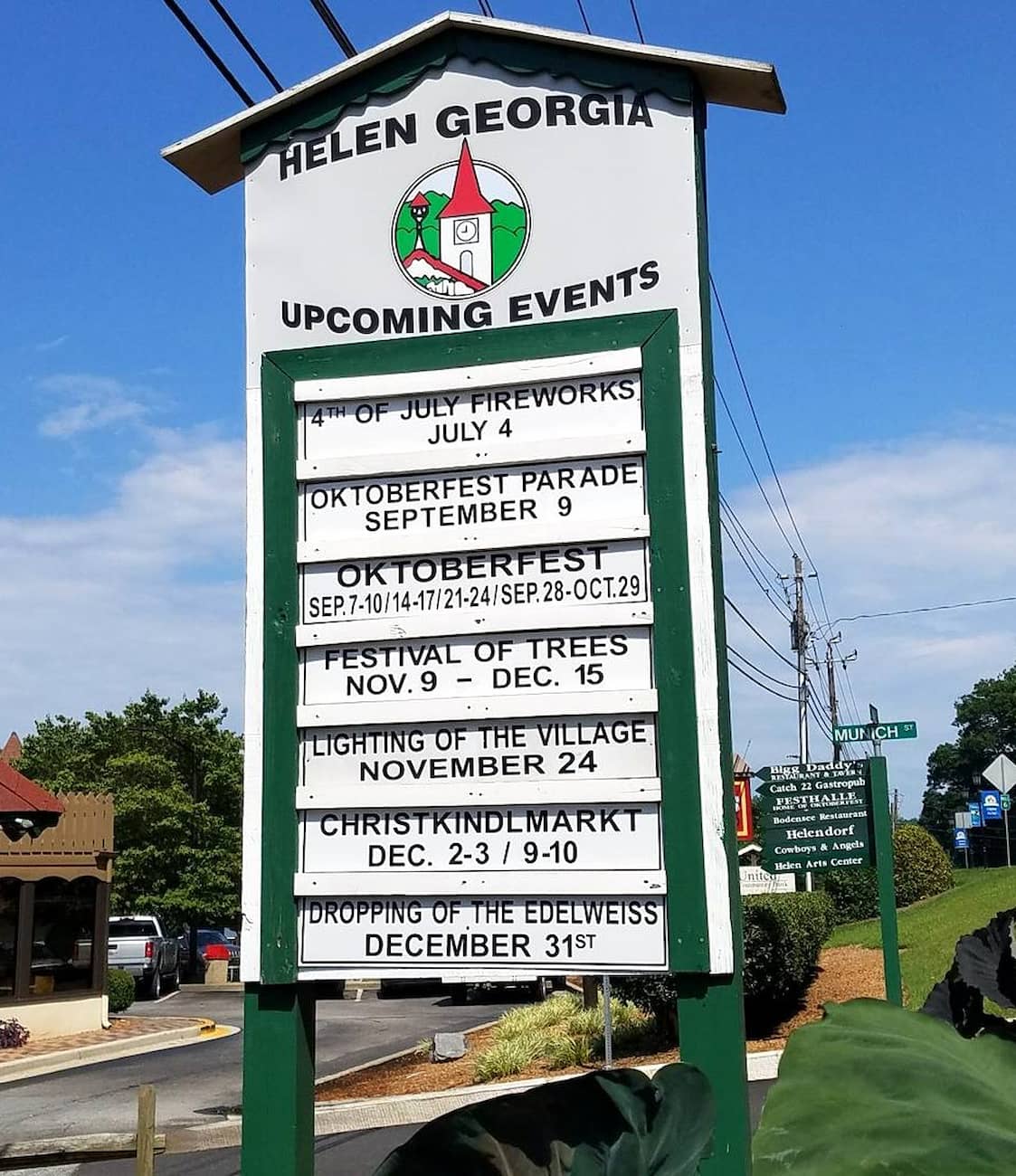 King Ludwig Biergarten, Helen