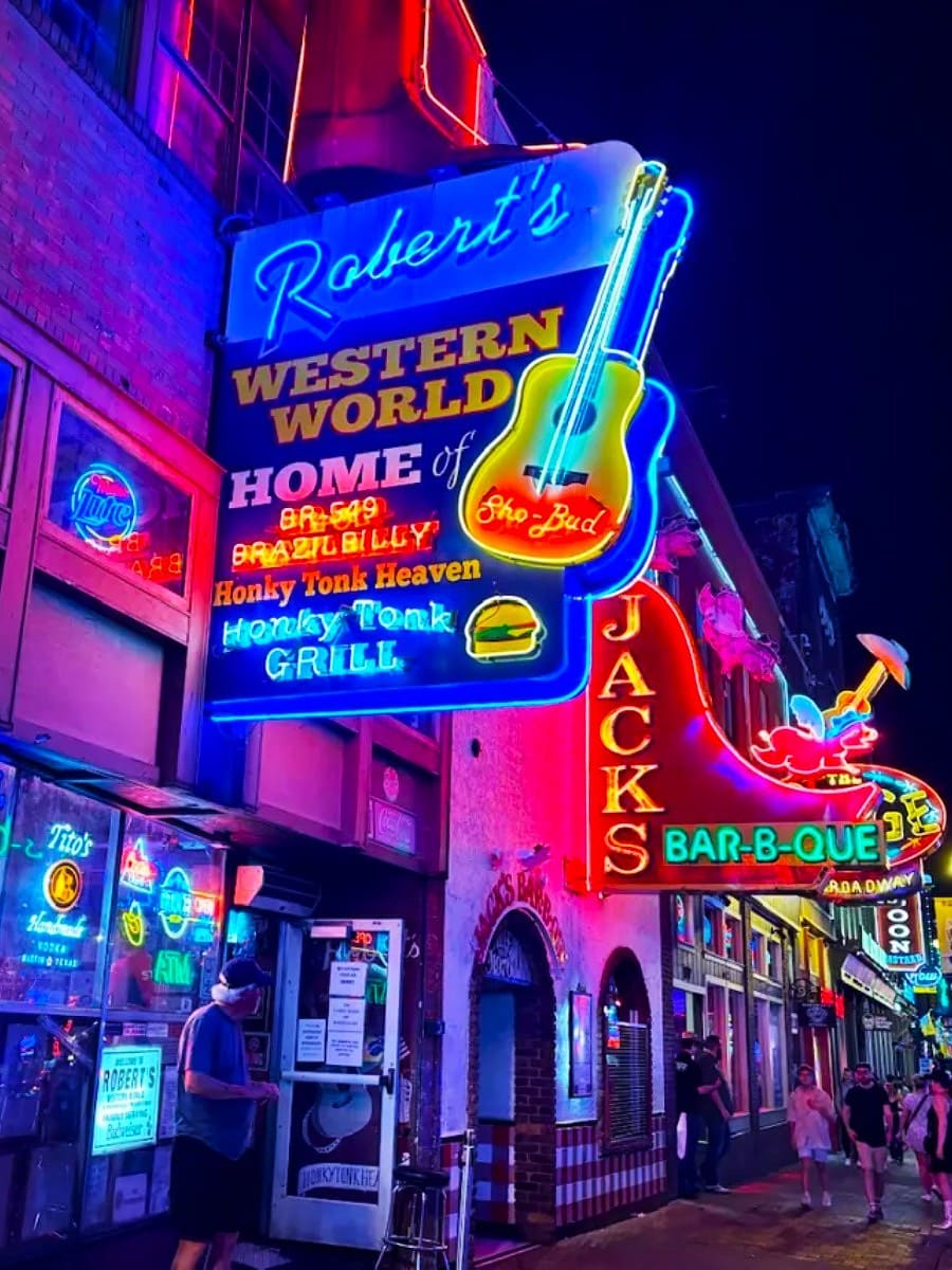 Nashville's Broadway, Tennessee