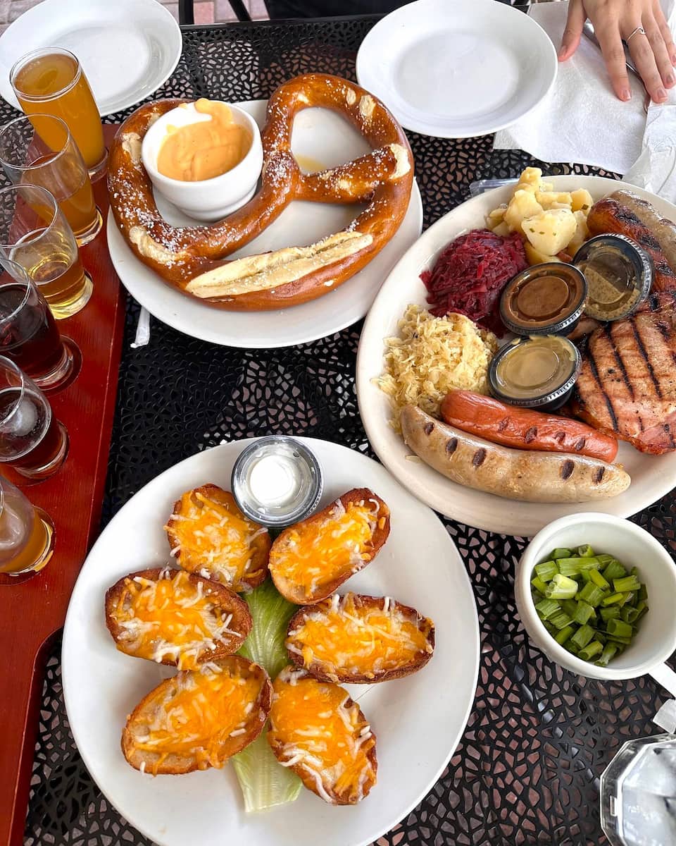 Oktoberfest in Downtown, Helen