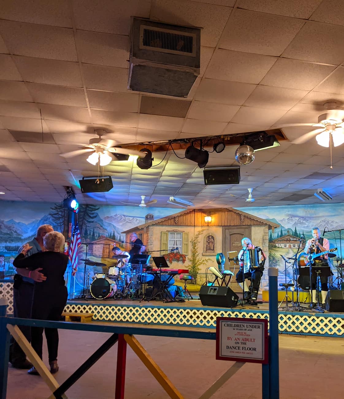 Oktoberfest in Downtown, Helen