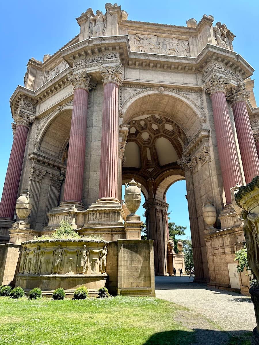 Palace of Fine Arts, California