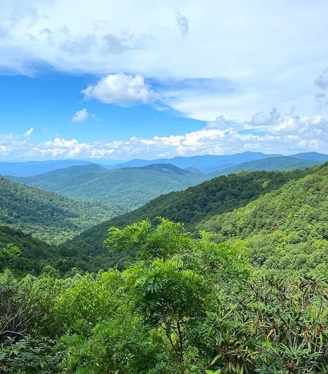 Raven Cliffs Trailhead, Helen