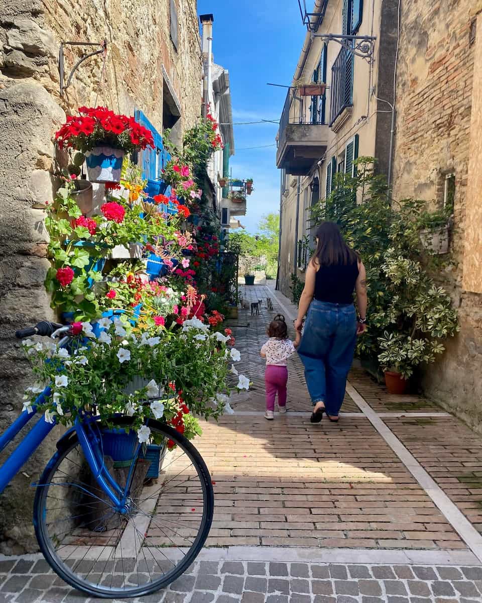 Spring Blooms, Pescara