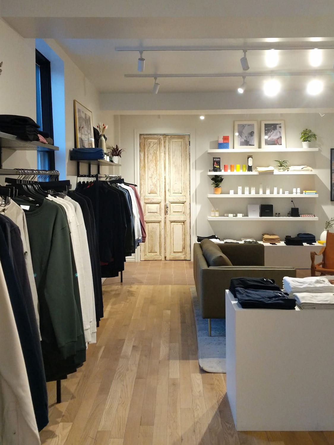 Window Shopping in Mile End Montreal