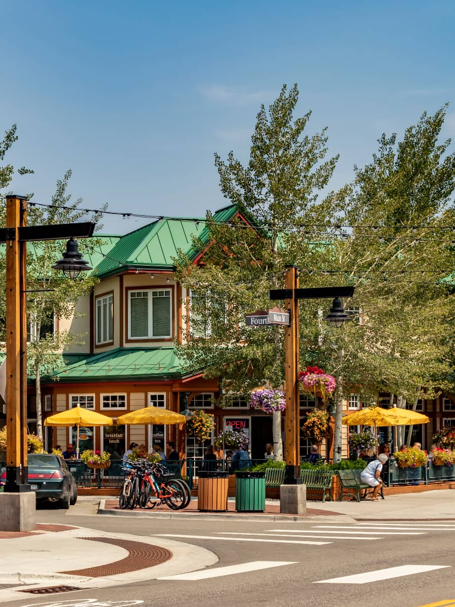 Central Avenue, Breckenridge