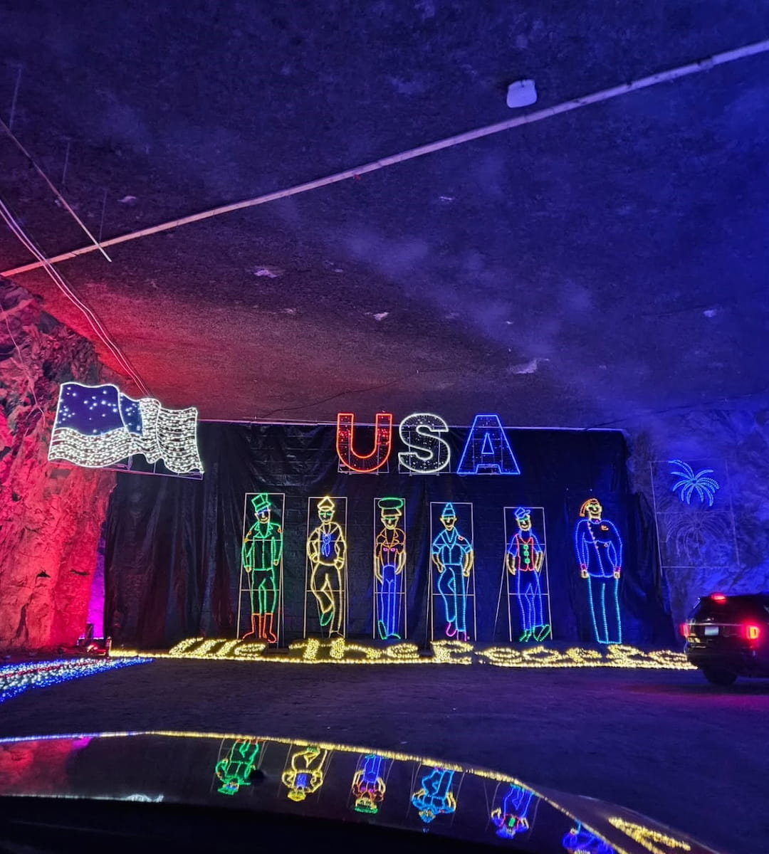 Louisville Mega Cavern, Kentucky