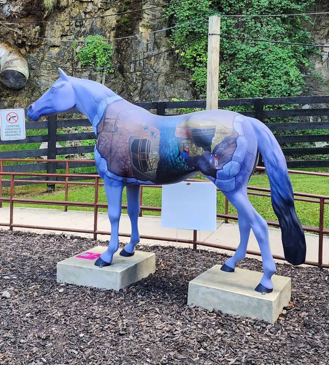 Louisville Mega Cavern, Kentucky