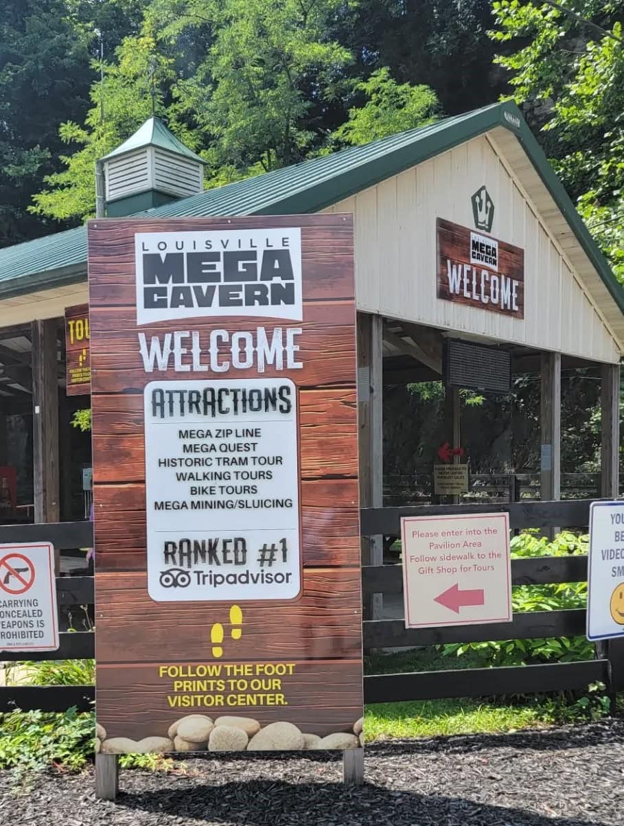 Louisville Mega Cavern, Kentucky