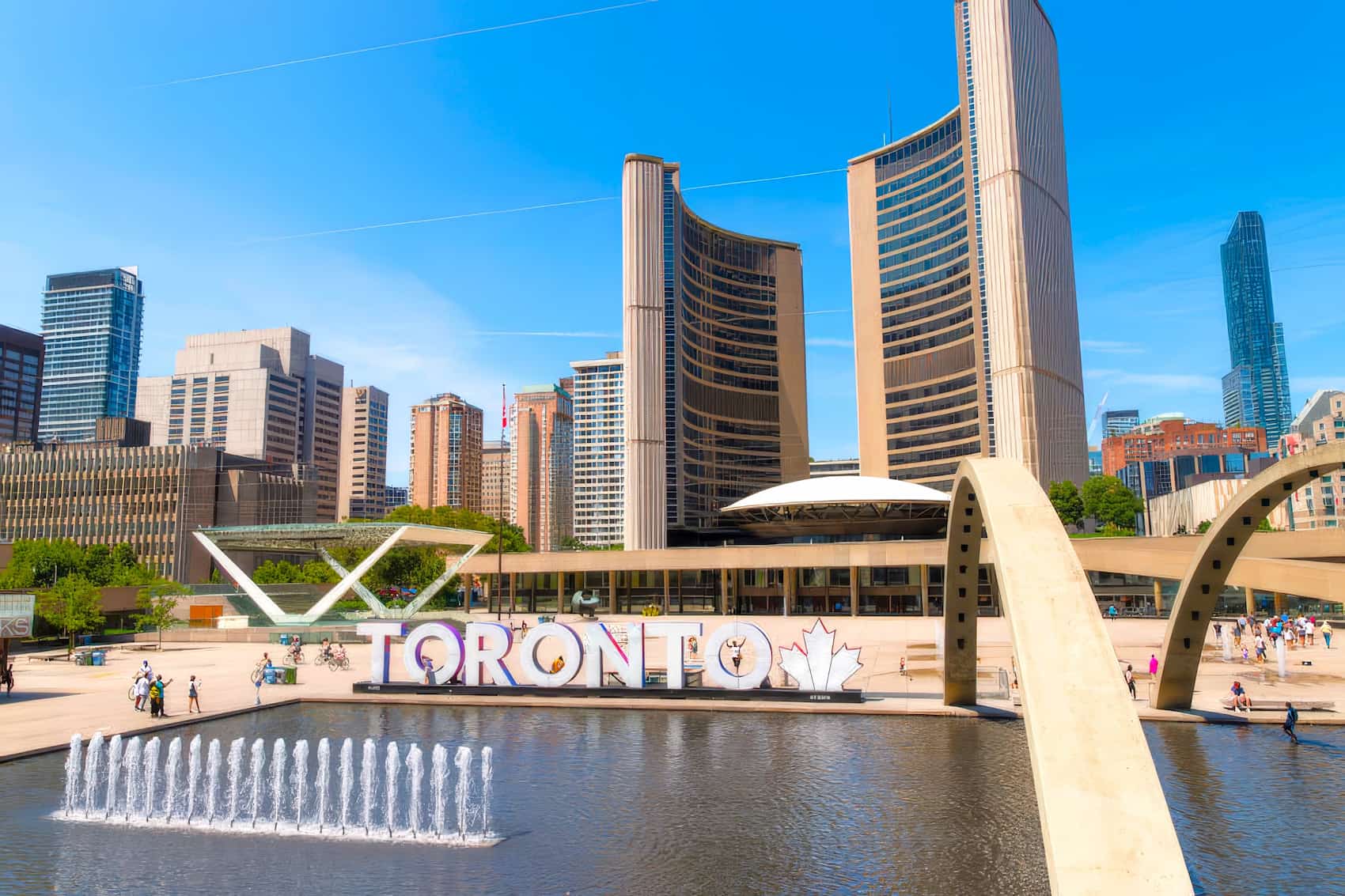 Nathan Phillips Square, Canada