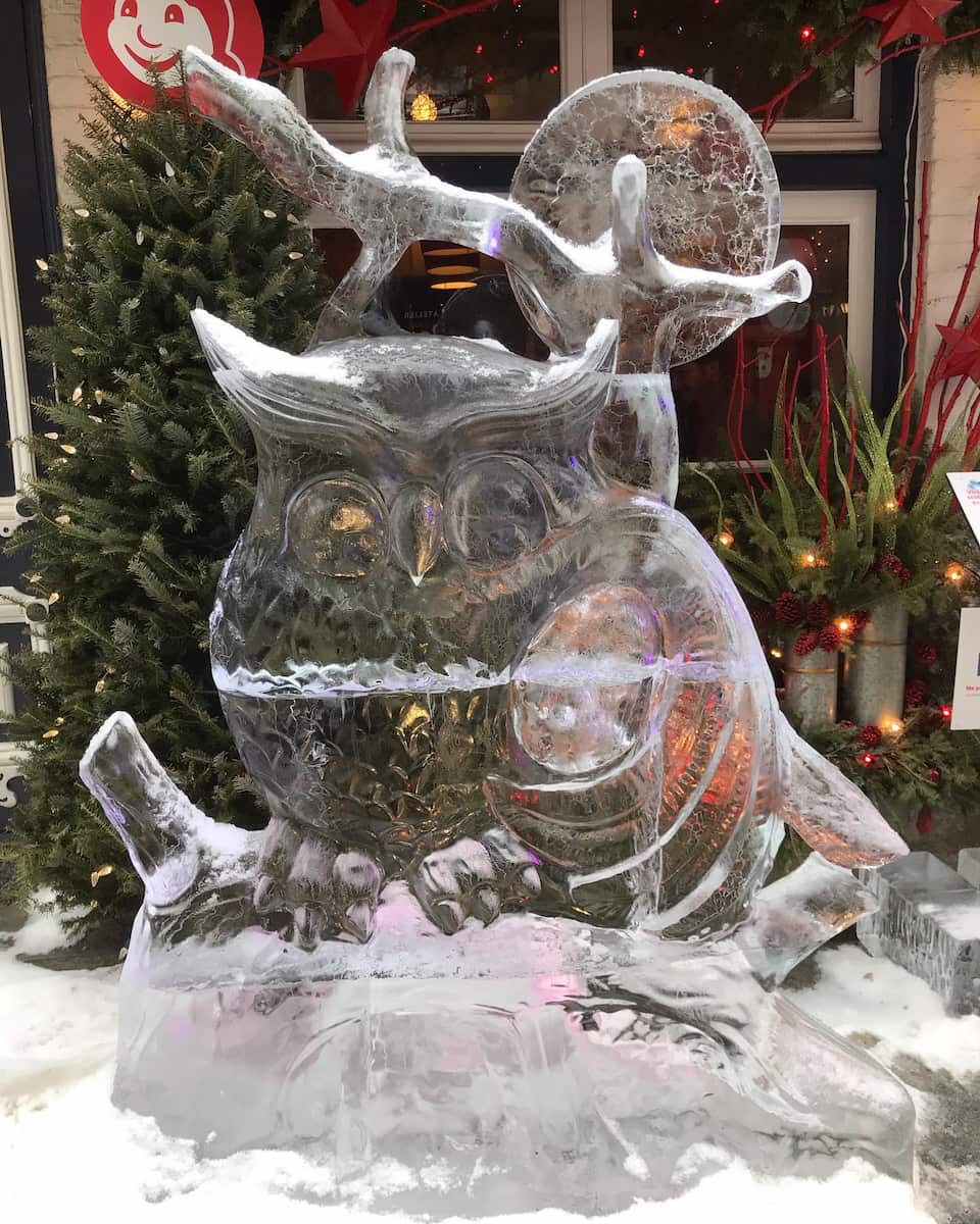 Ice sculpture, Quebec