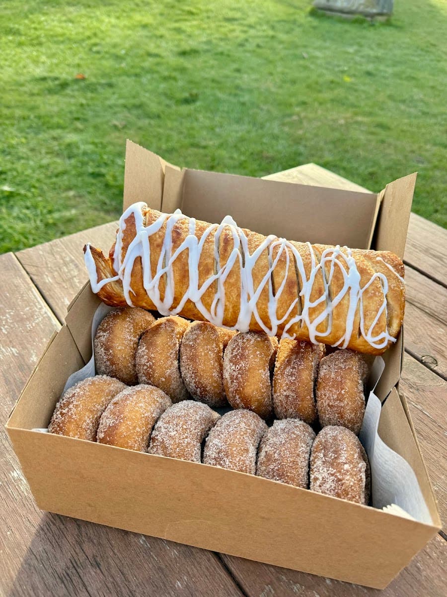 Robinette Apple Haus & Winery, Michigan