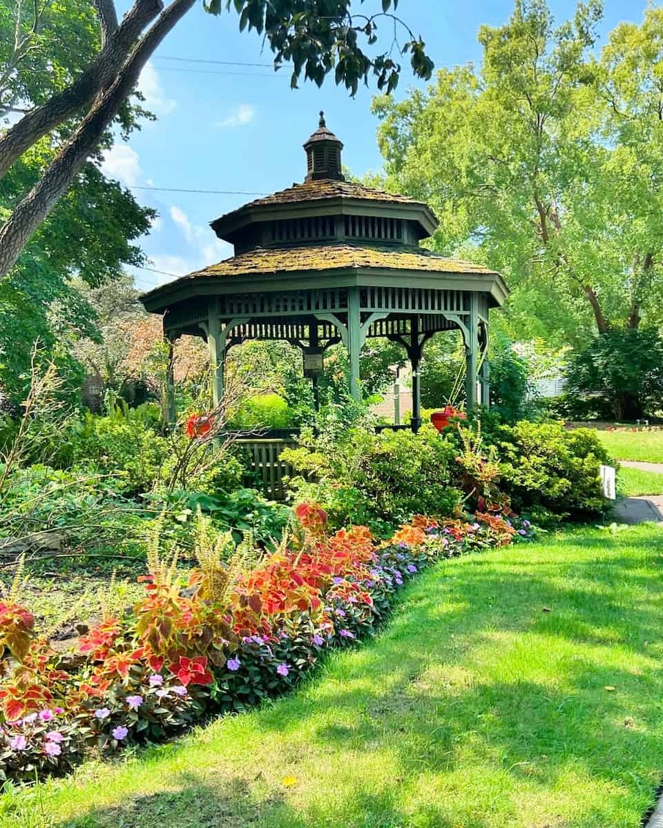 Rockefeller Greenhous, Cleveland